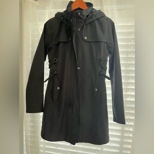 Athleta Black and White Patterned Strap